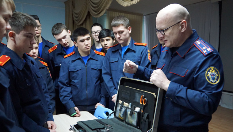 Год защитника Отечества.